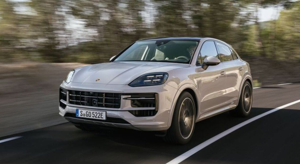 2023 Porsche Cayenne S E-HYBRID PHEV Price & Specifications | CarExpert