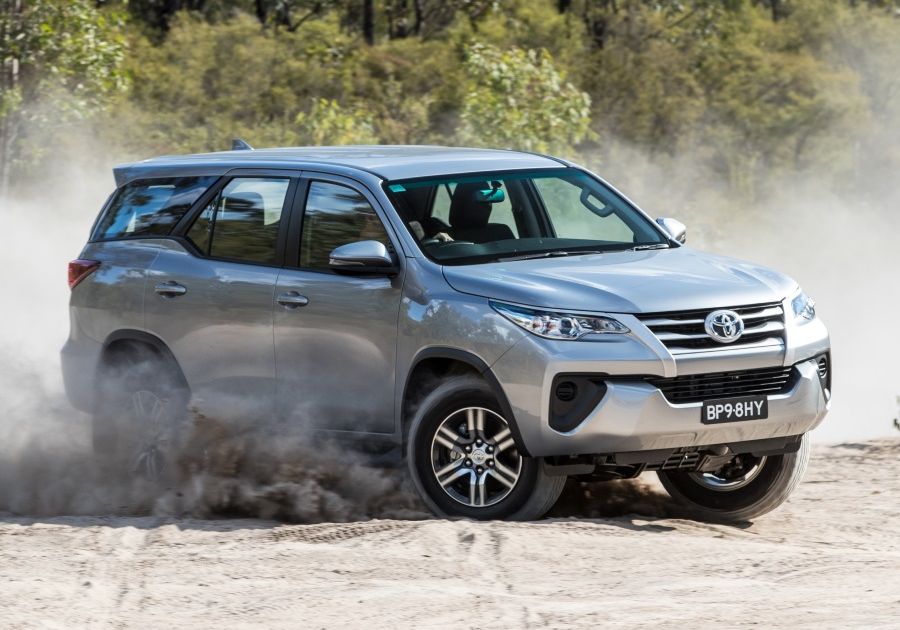 2019 Toyota Fortuner Gx Price And Specifications Carexpert