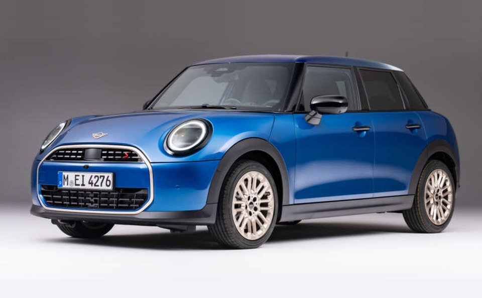 Mini 5D Hatch COOPER C CLASSIC Price & Specifications | CarExpert