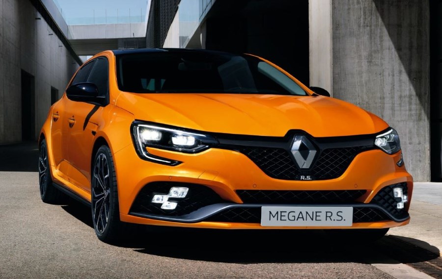 2021 Renault Megane Rs Trophy Rs Cup Price And Specifications Carexpert