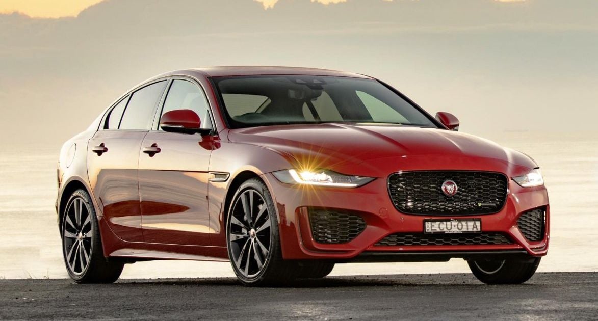 2021 Jaguar XE P300 R-DYNAMIC HSE (221kW) Price & Specifications ...