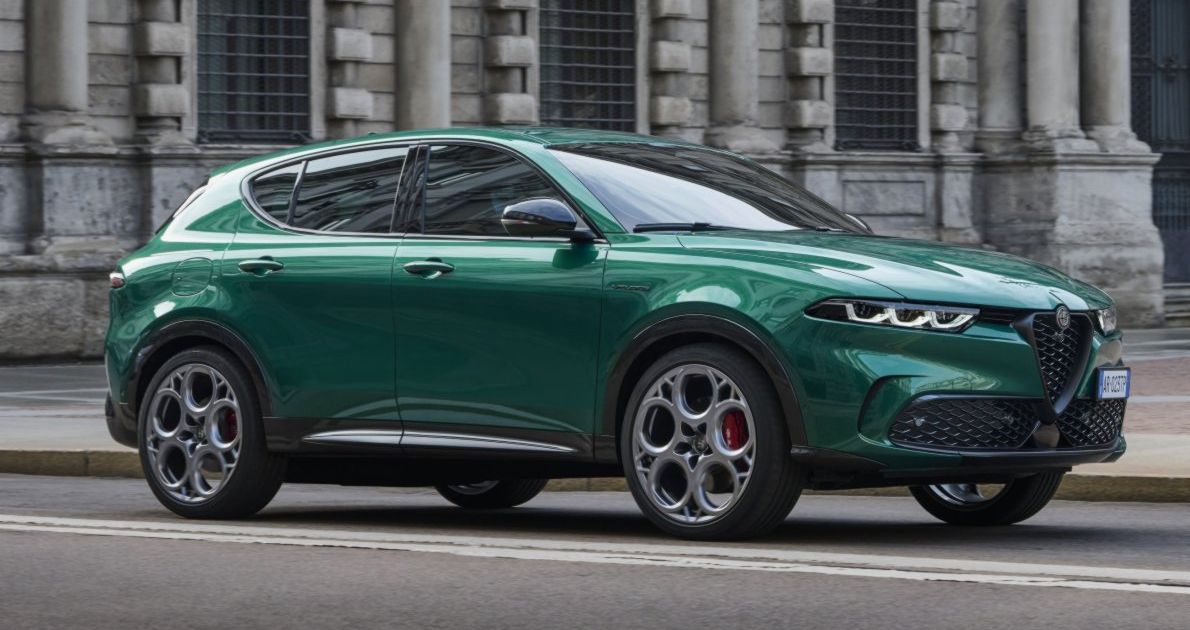 Alfa Romeo Tonale VELOCE PHEV Q4 Price & Specifications | CarExpert