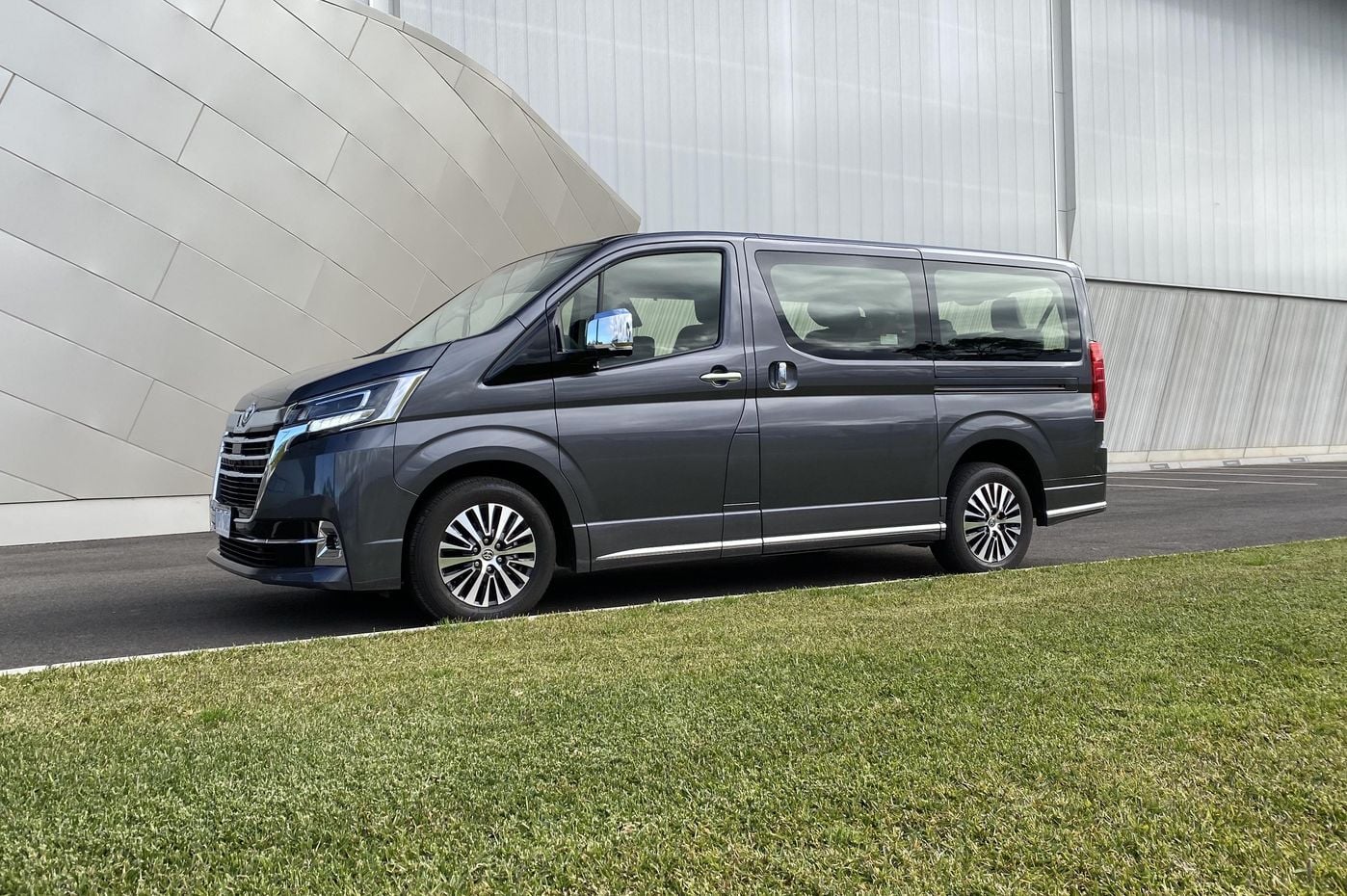 2020 Toyota Granvia VX review