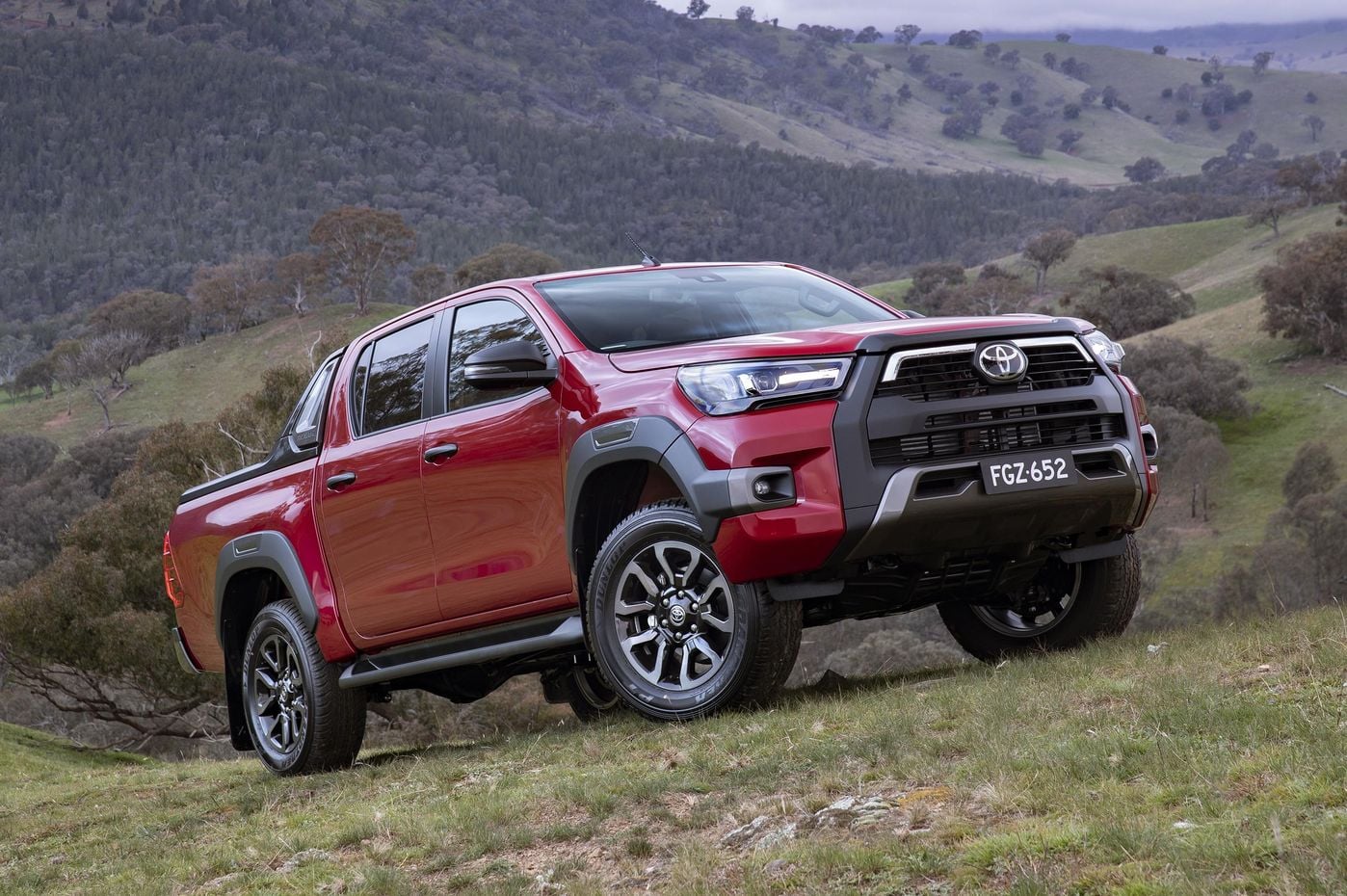 Toyota agrees to $750 million HiLux, Prado DPF class action settlement