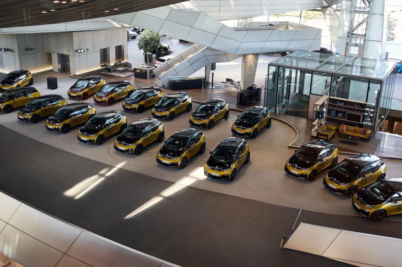 Final BMW i3 EVs painted gold, delivered to rental company