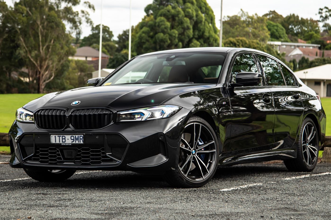 2023 BMW 330i review