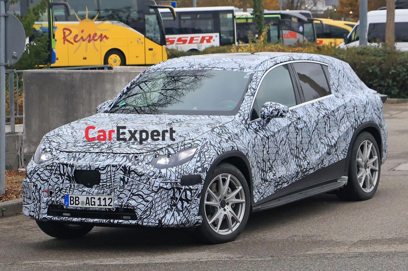 New Mercedes-Benz SUV aiming for heart of luxury electric car market