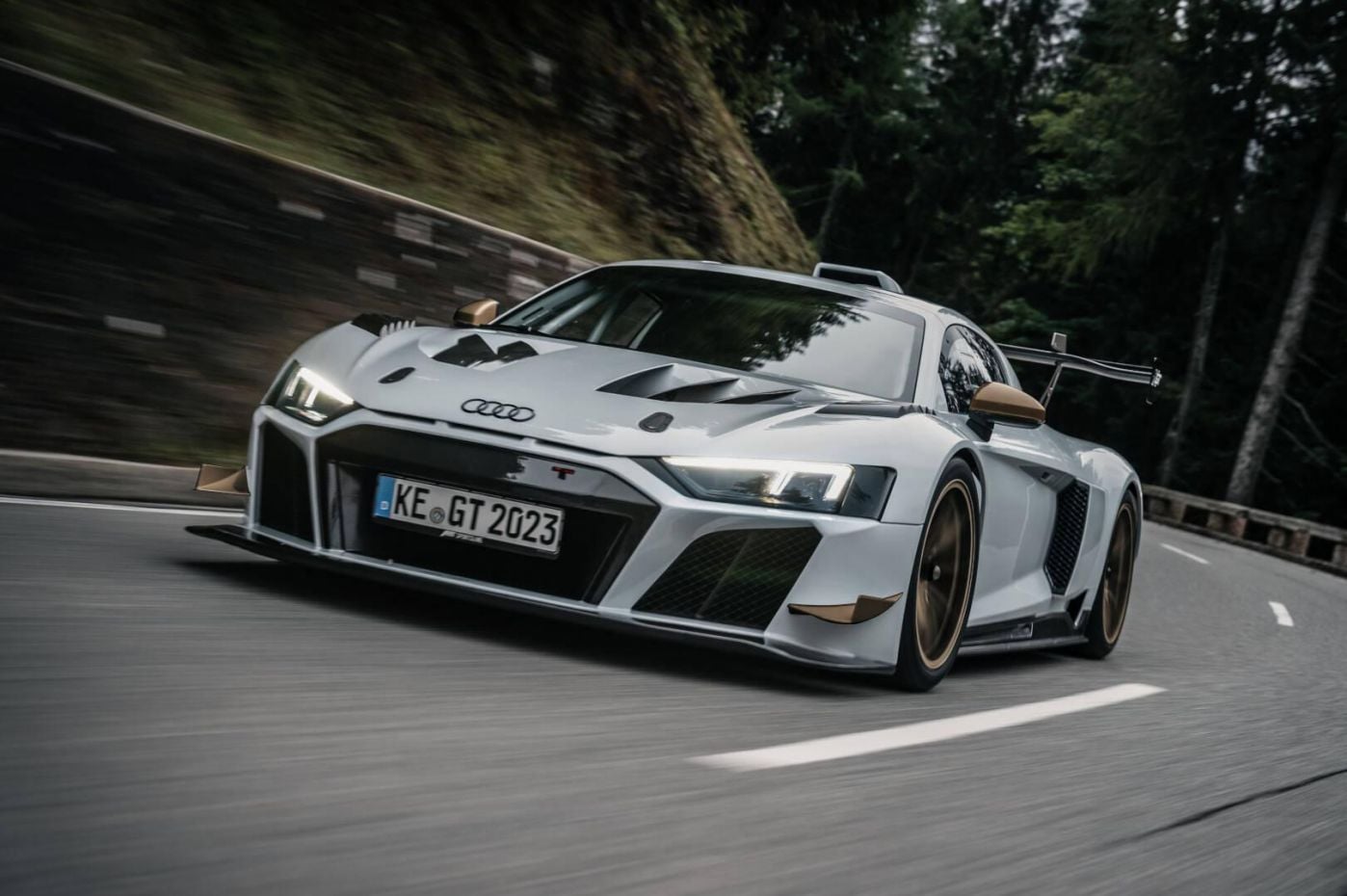 Road-legal Audi R8 GT2 racer revealed
