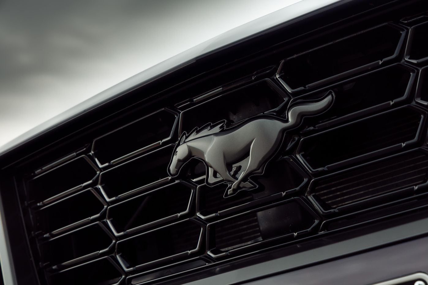 Ford Mustang V8 hybrid on the way – report