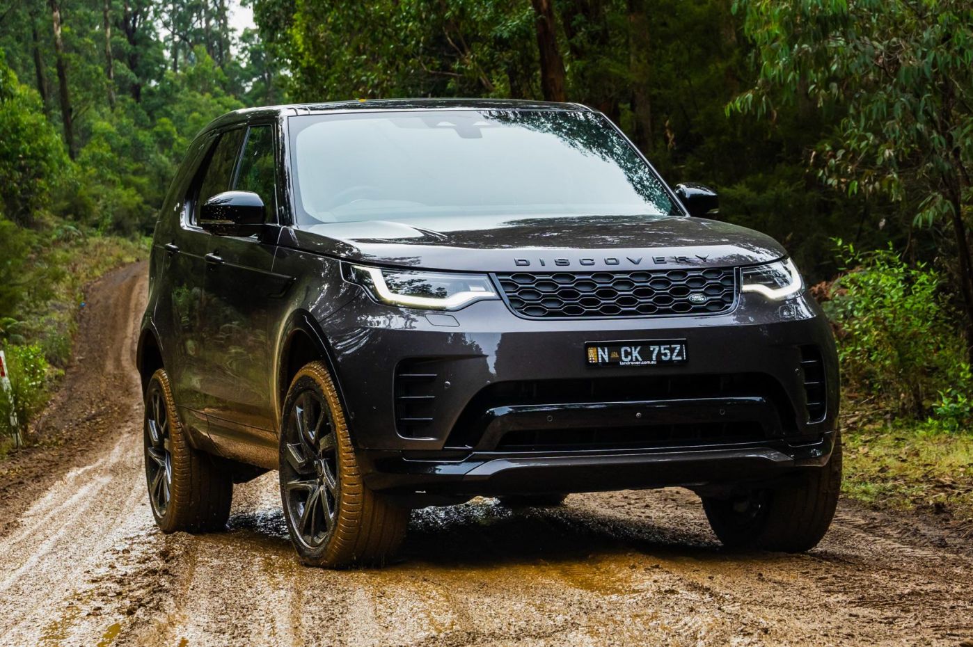 2025 Land Rover Discovery off-road review