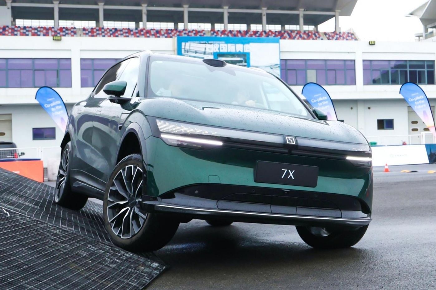 2025 Zeekr 7X review