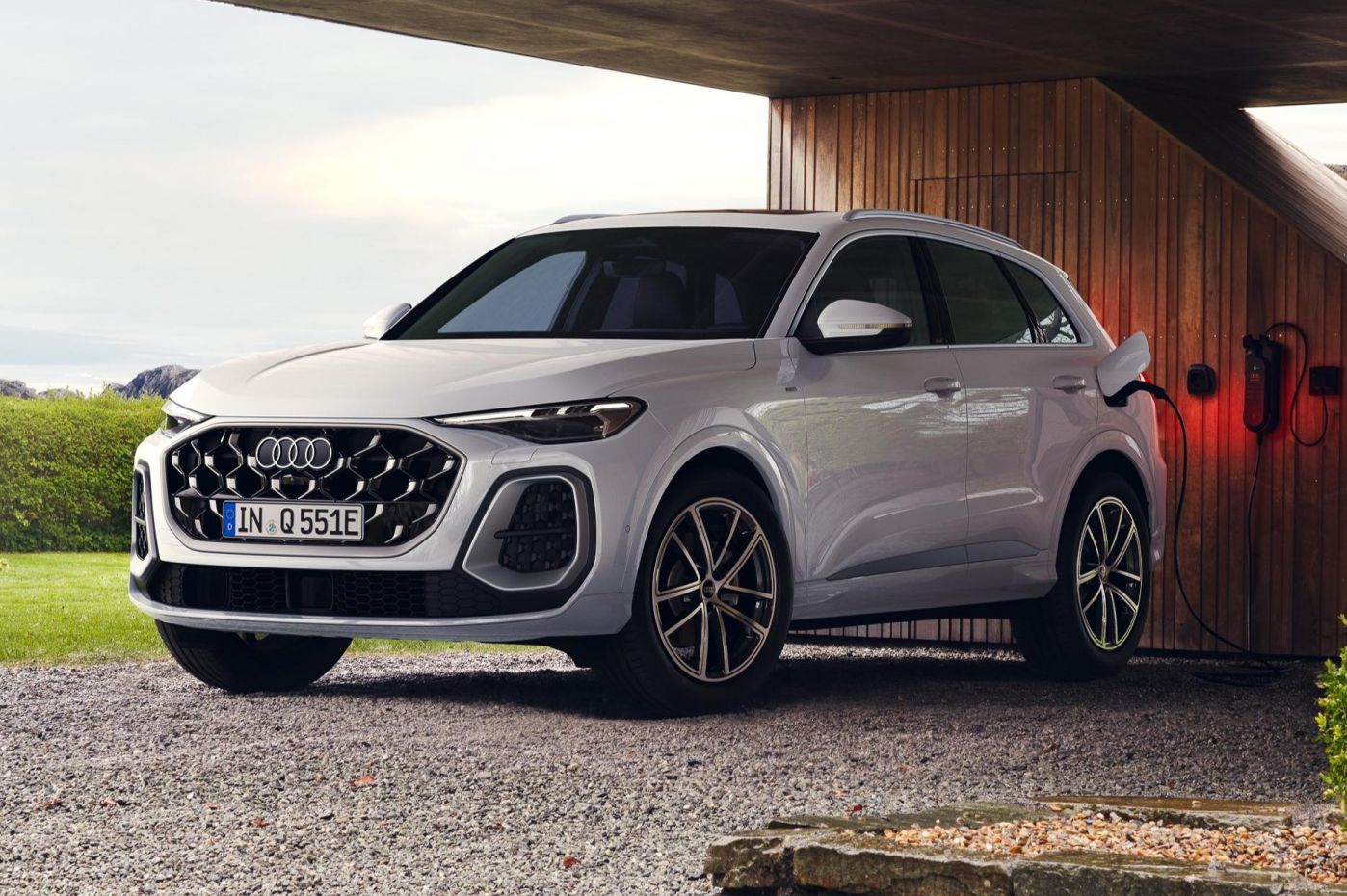 2026 Audi Q5 adds 270kW PHEV with ICE price parity