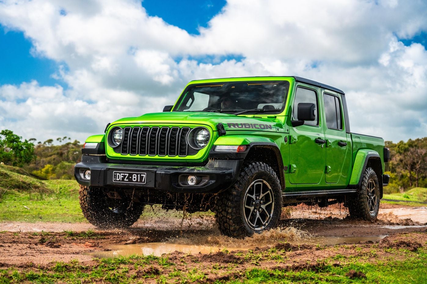 Jeep offering free Wrangler, Gladiator servicing after increasing service prices