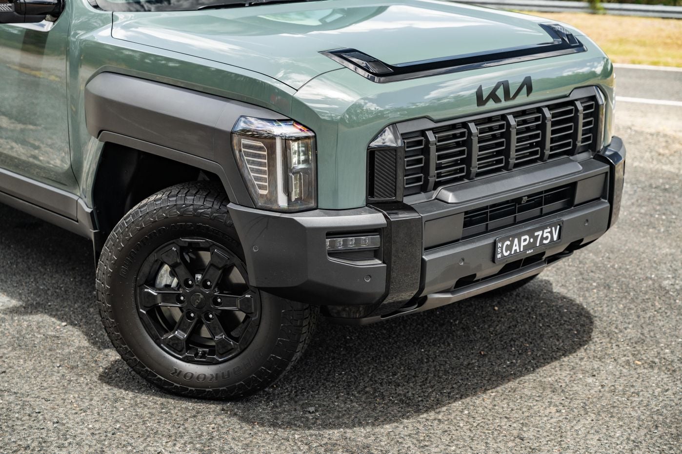 Kia denies rumours of an early Tasman facelift, but price cuts are possible for slow-selling ute