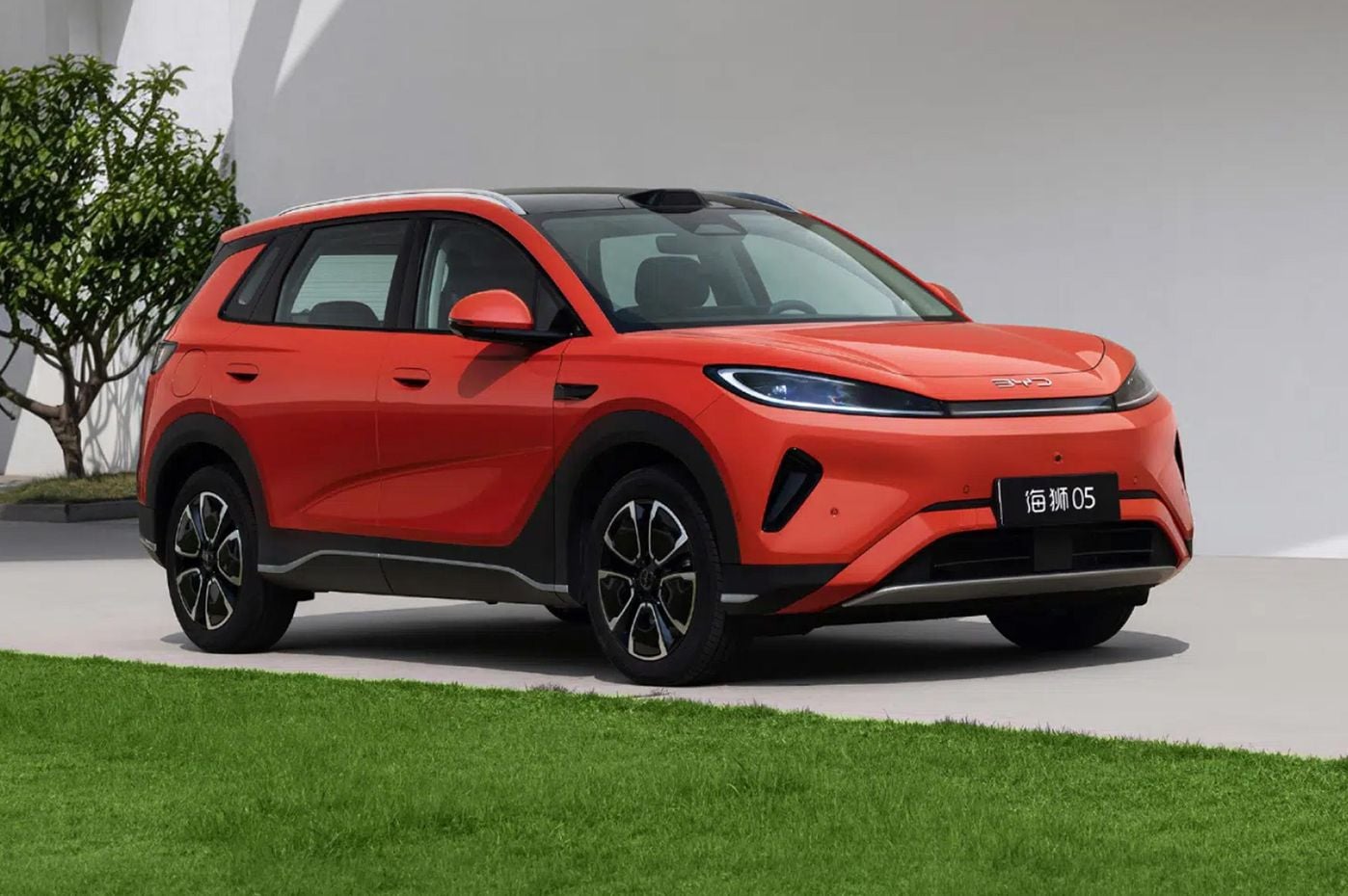 2026 BYD Sealion 05 DM-i: New-generation PHEV triples its electric range