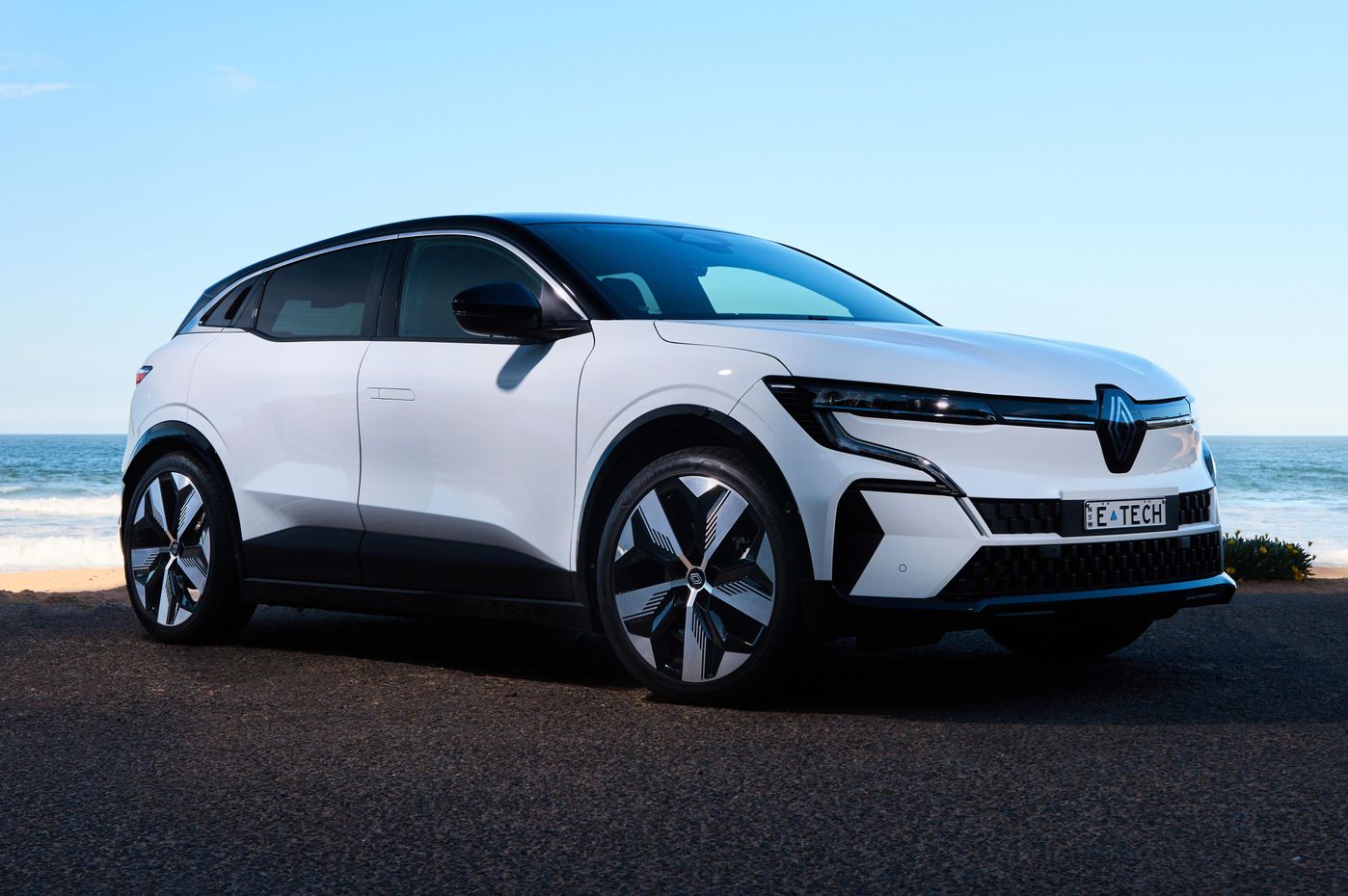 Renault Megane E-Tech EV pricing cut by thousands in new offer