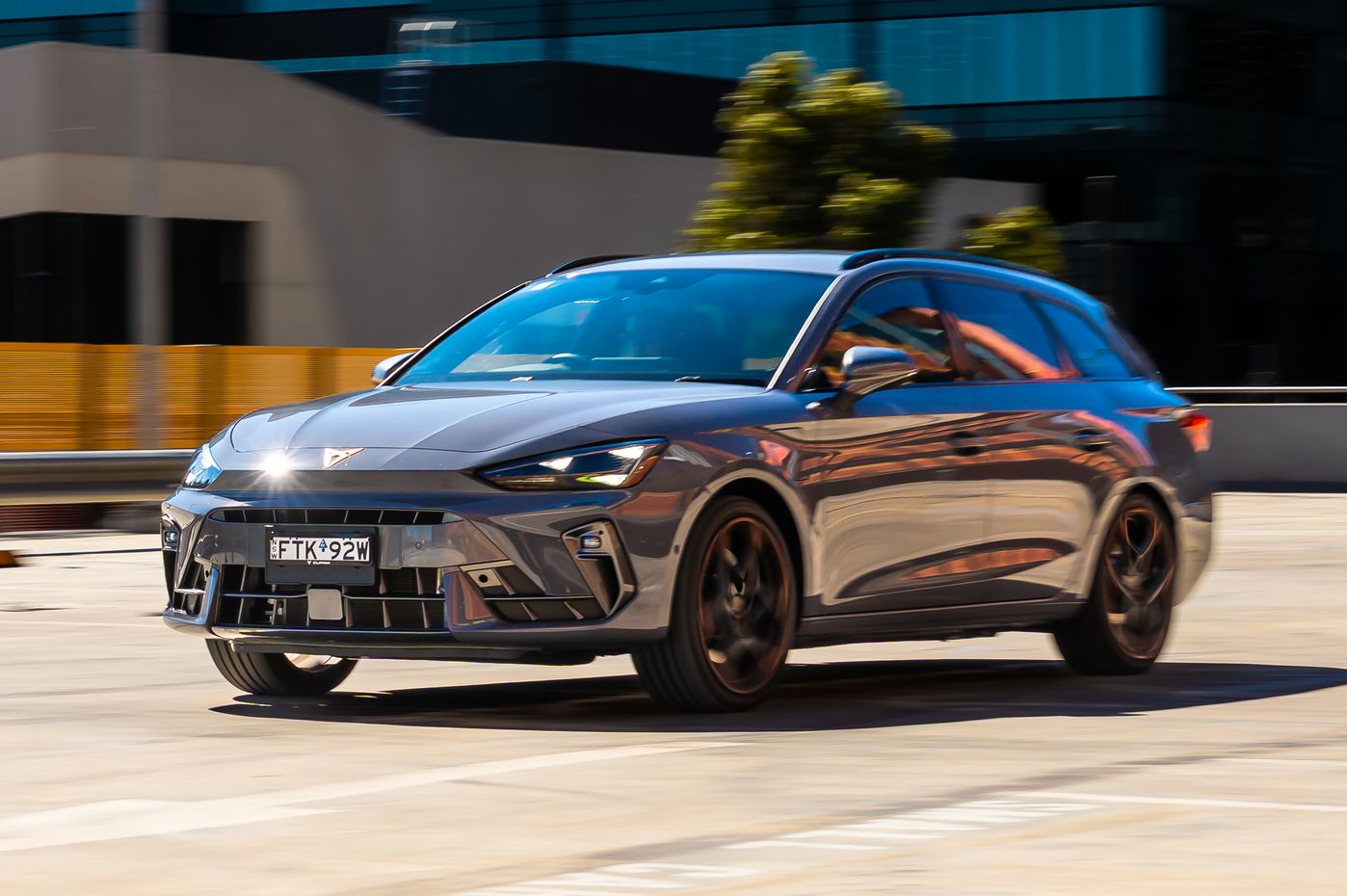 2026 Cupra Leon Sportstourer VZe review