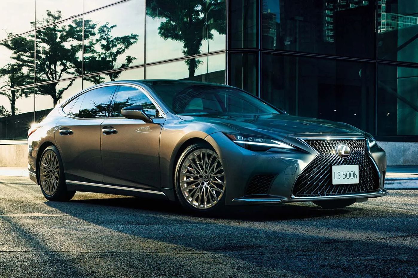 2027 Lexus LS revealed, goes hybrid-only with chassis upgrades, new features
