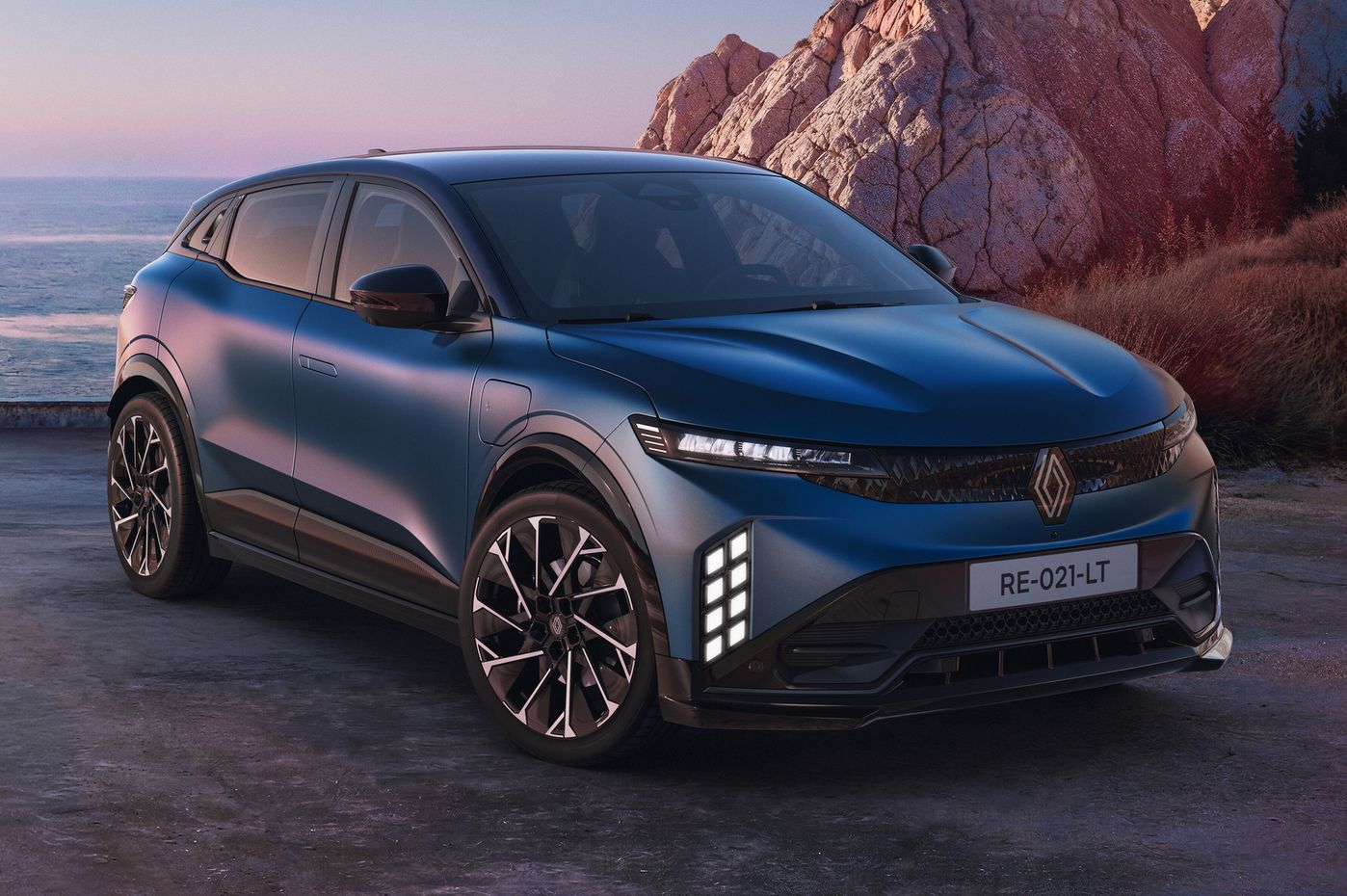 2027 Renault Megane E-Tech facelift revealed with longer range, sportier look