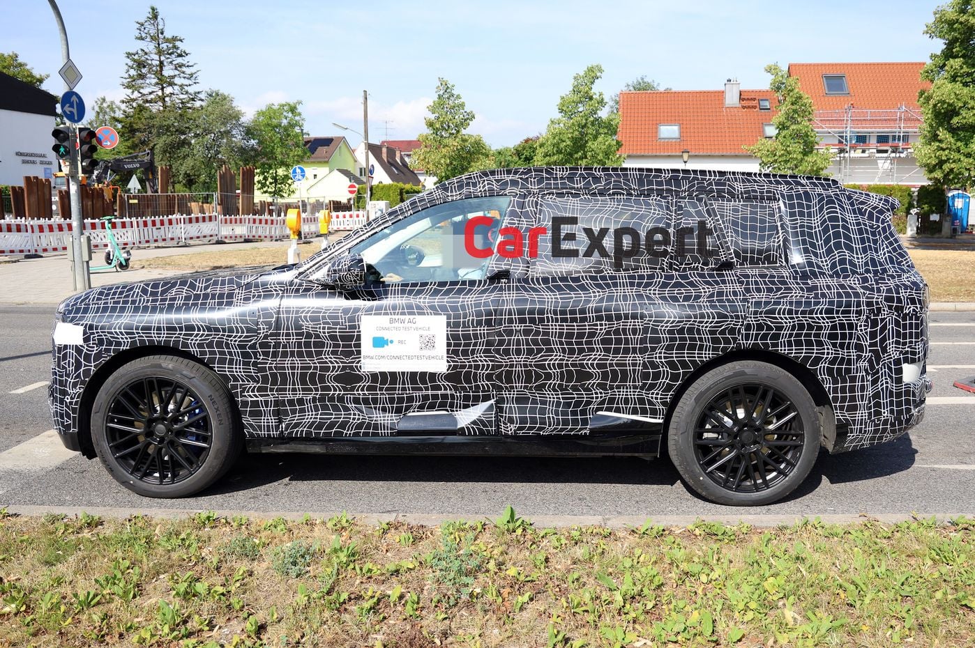 2027 BMW iX7 brings bold new styling, electric power to German brand's flagship SUV