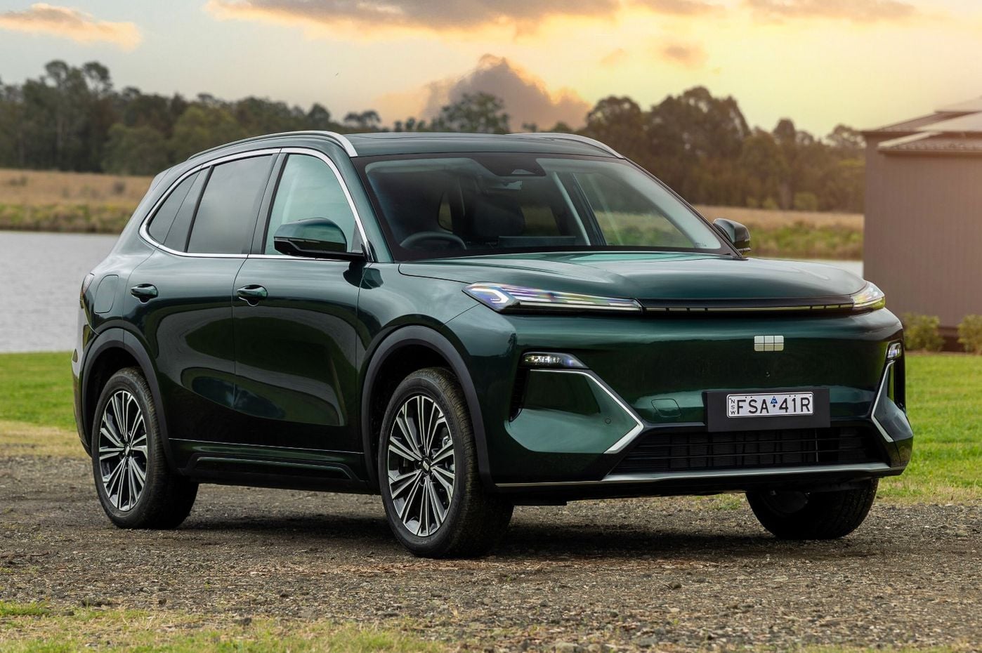 2027 Geely Starray EM-i PHEV adds more powerful AWD flagship