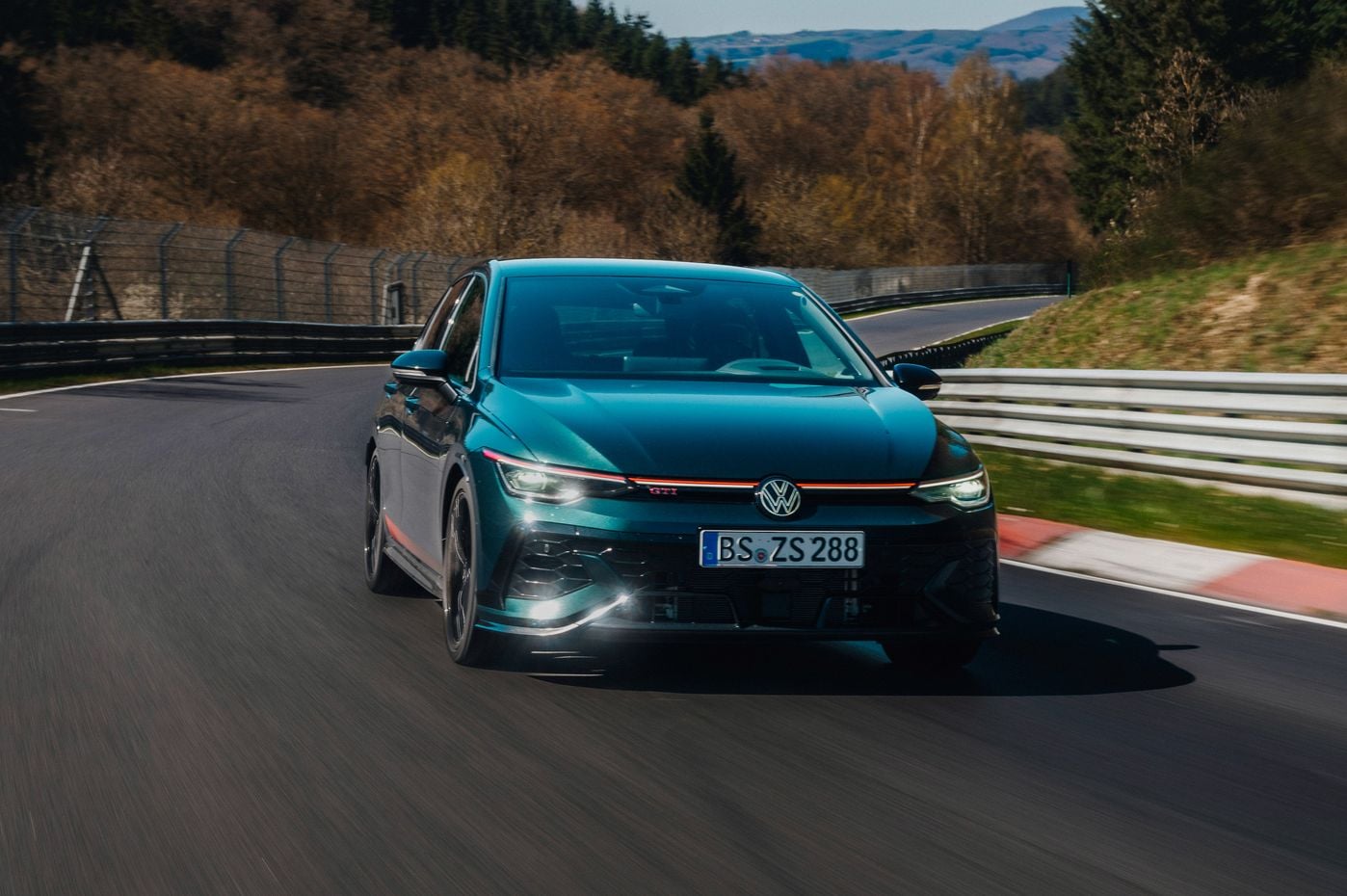 Volkswagen Golf GTI Edition 50 sets new lap record around the 'Ring