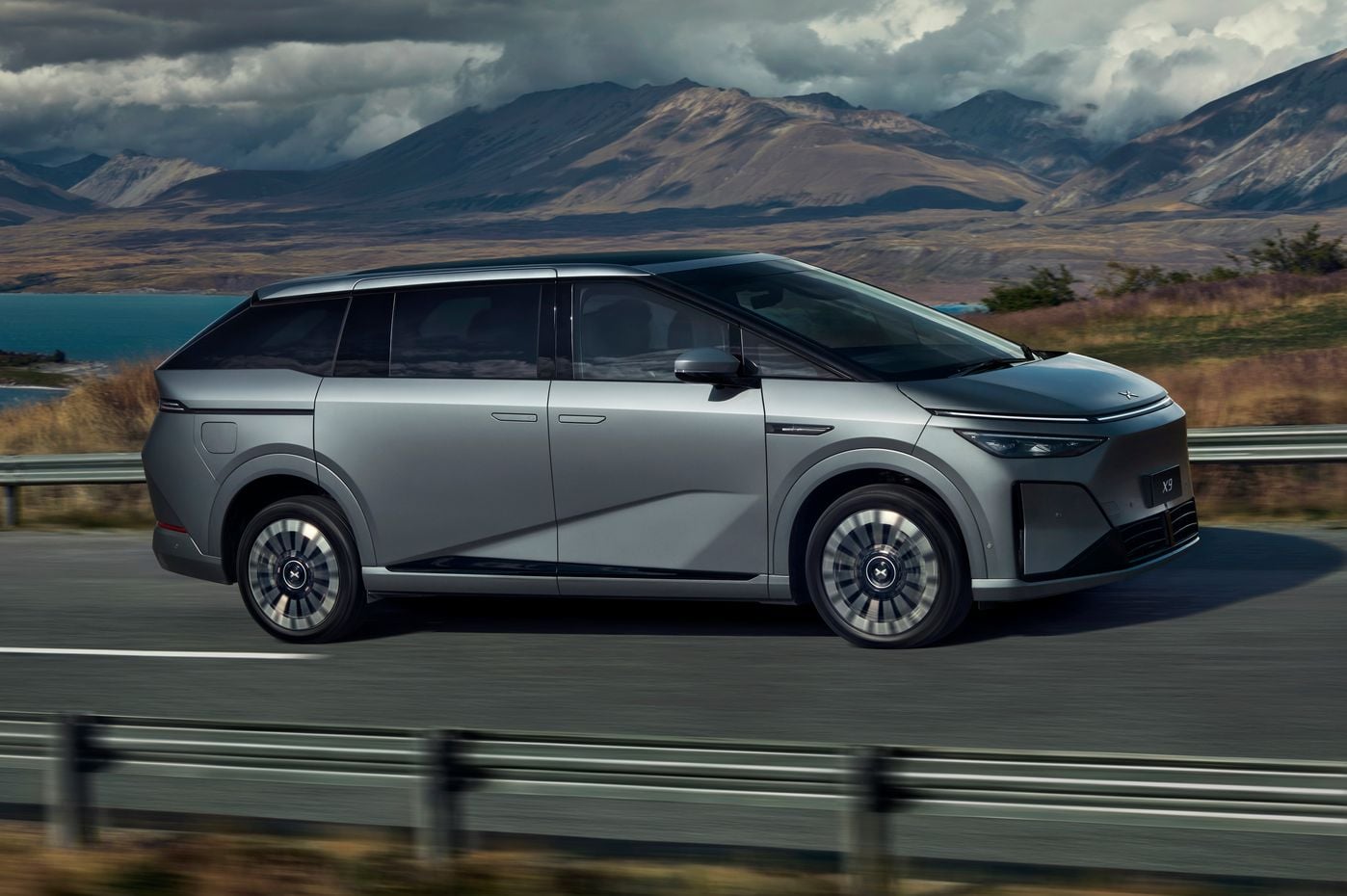 2026 Xpeng X9 prices: Futuristic EV enters growing luxury people mover segment
