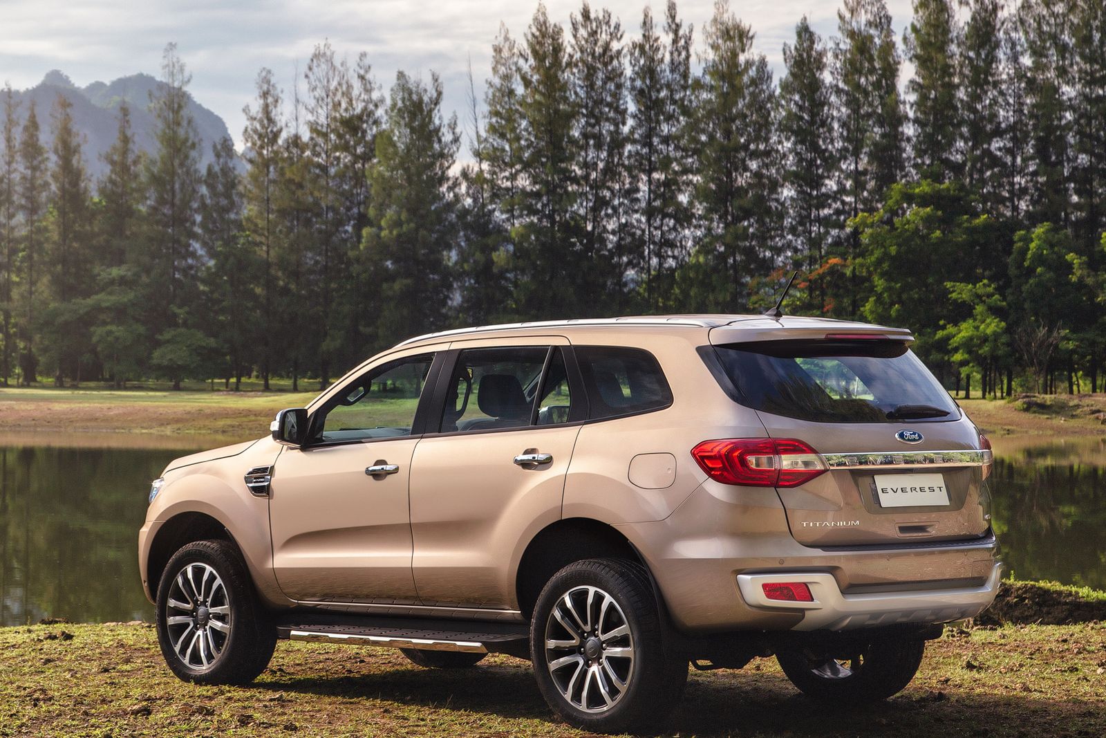 2020 Ford Everest price and specs | CarExpert