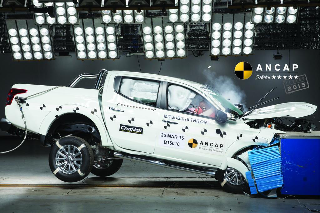 2023 Mitsubishi Triton Xtreme