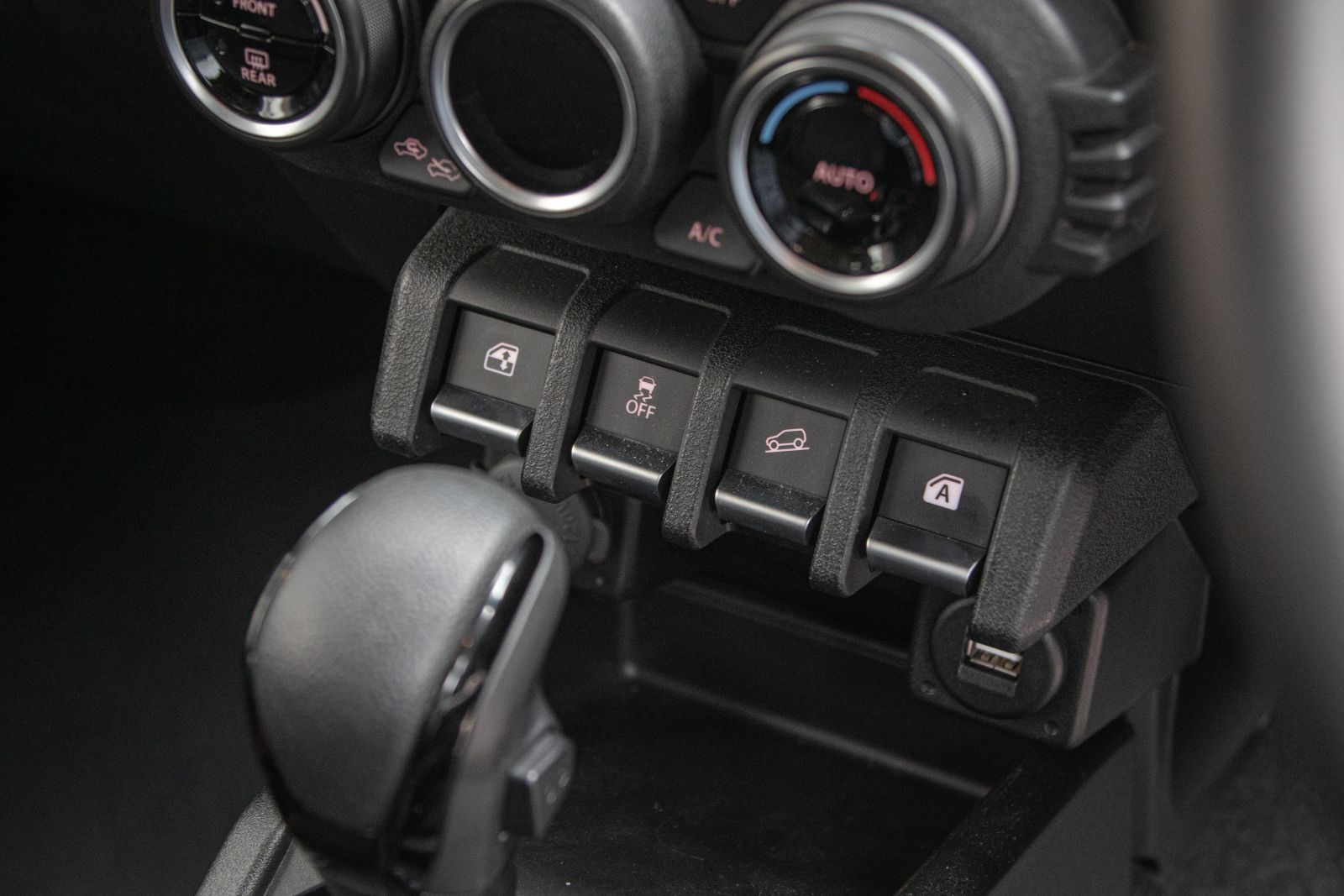 Suzuki stops new Jimny auto orders due to ballooning wait times | CarExpert