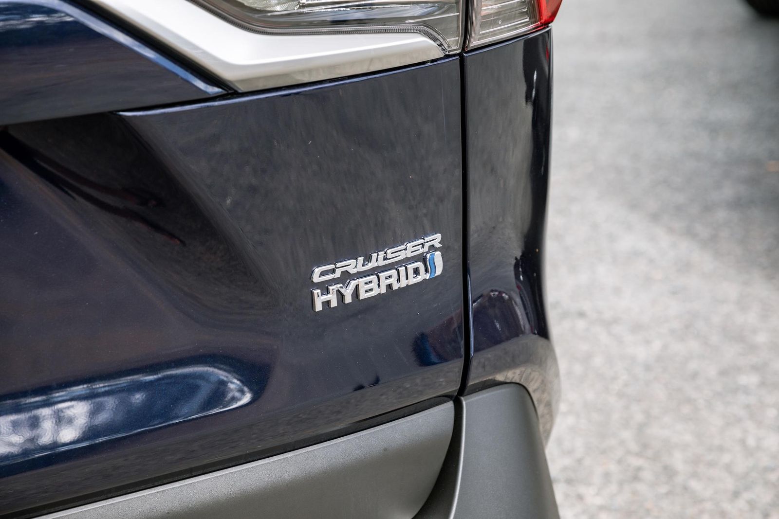 Toyota RAV4 v Toyota RAV4 Hybrid: Which should you buy?