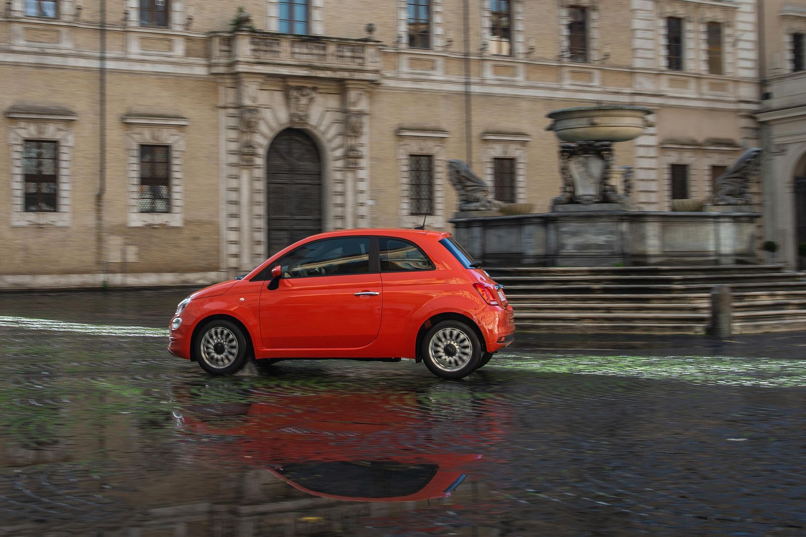 2023 Fiat 500 price and specs