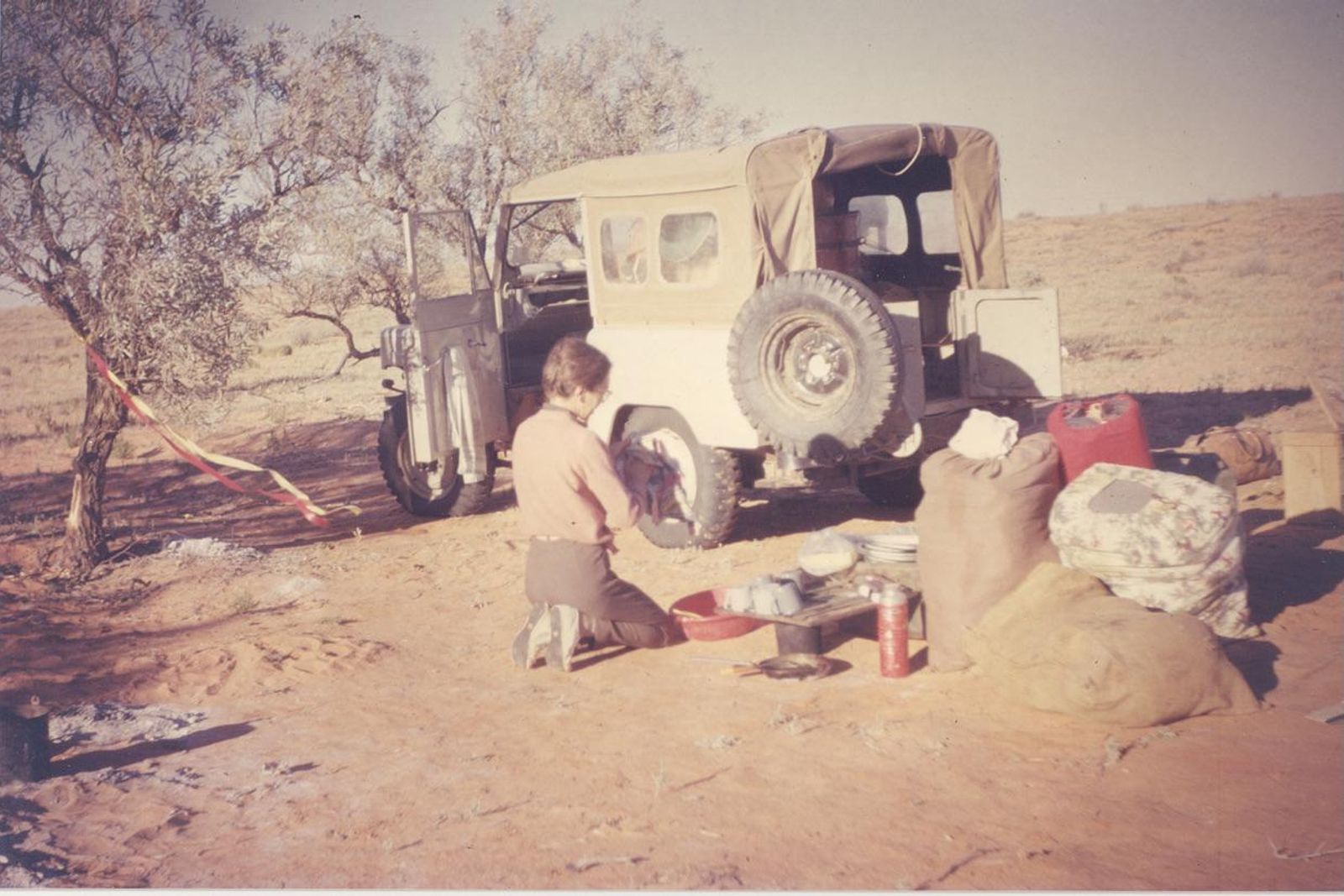 Nissan celebrates 60 years since first motorised Simpson Desert crossing