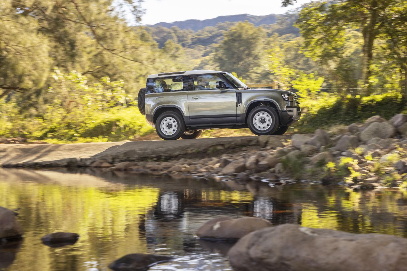 SUV body types: Monocoque vs body-on-frame | CarExpert