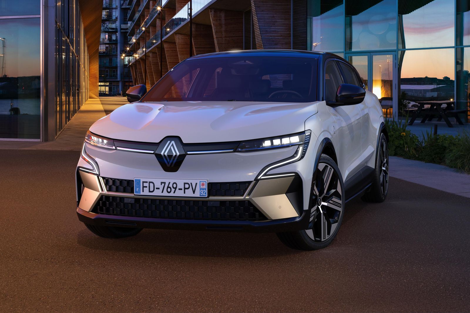 Renault CEO: No parity between petrol and electric vehicles any time soon