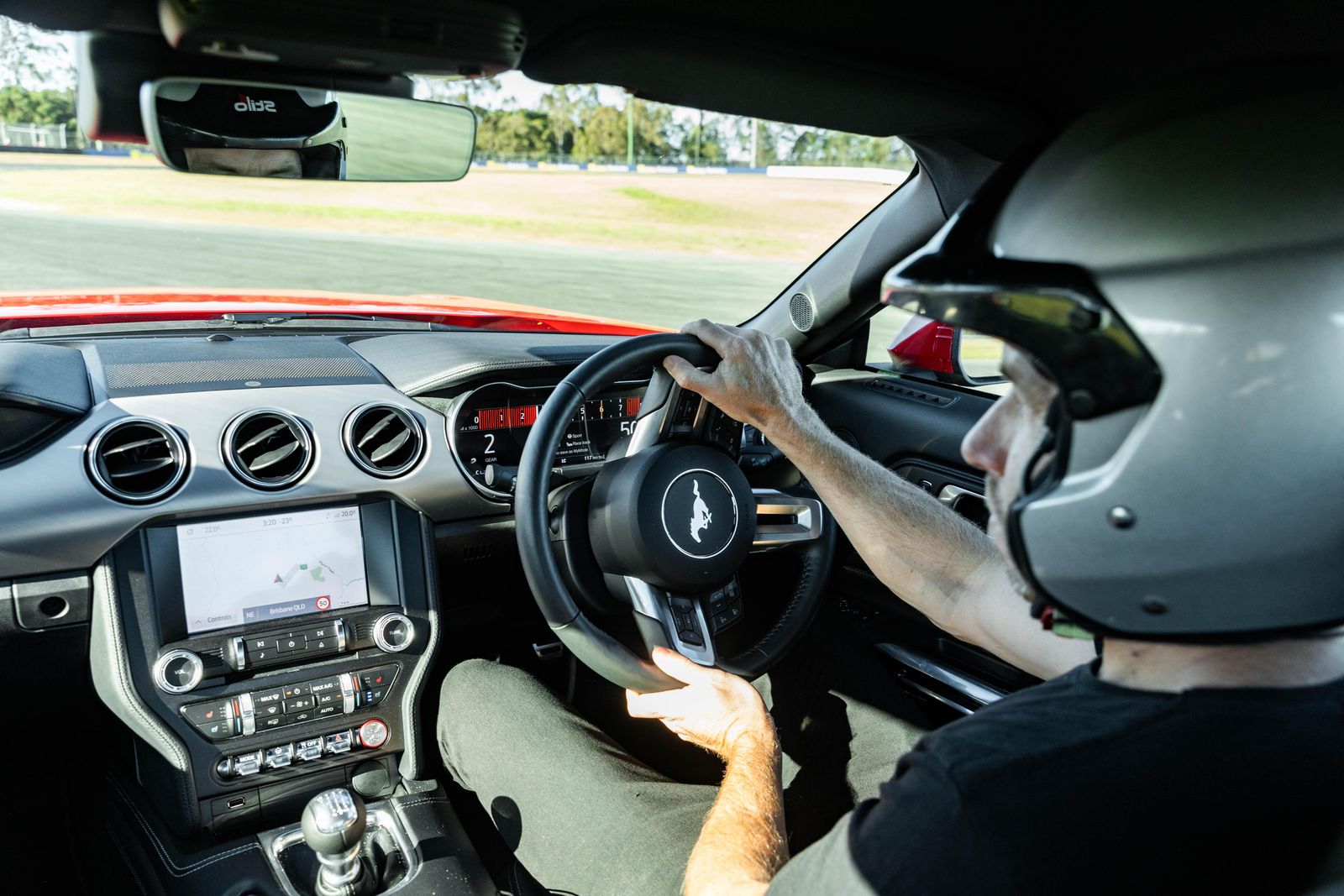 Ford Mustang Mach 1 v GT: Track comparison