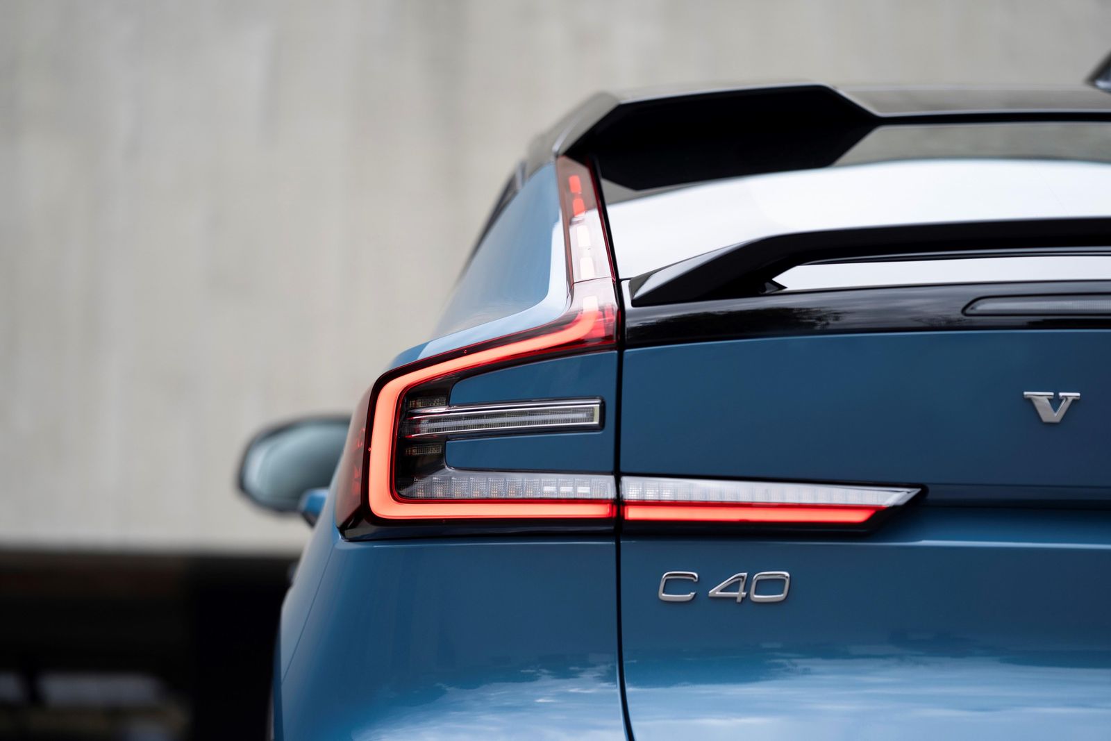 2023 Volvo C40 Recharge price and specs