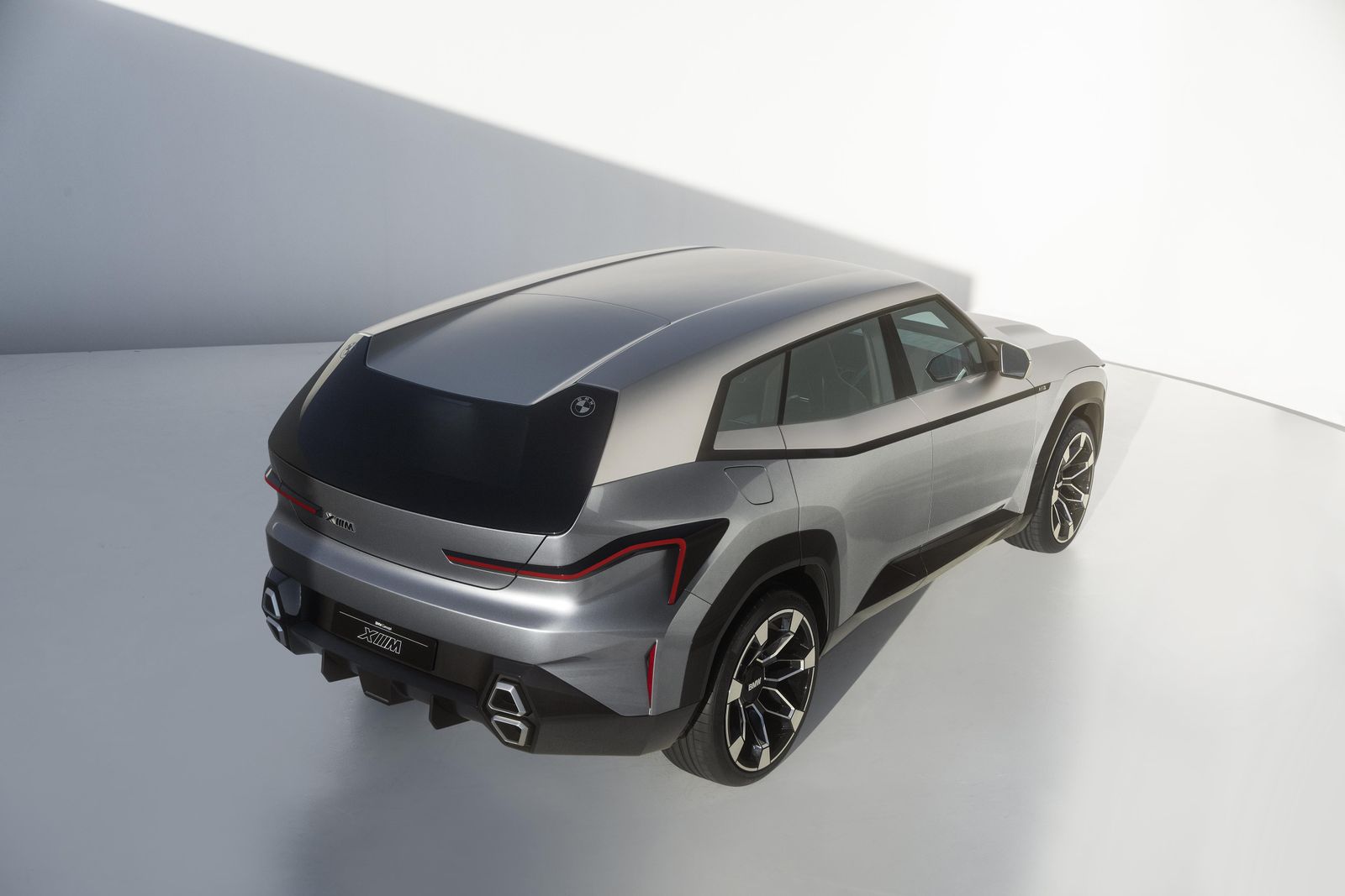 2023 BMW XM confirmed for September 27 reveal