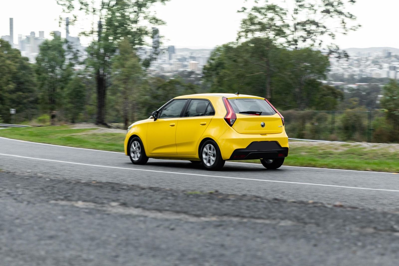 2022 MG 3