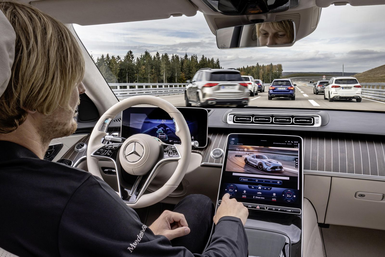Mercedes-Benz targets no traffic deaths by 2050