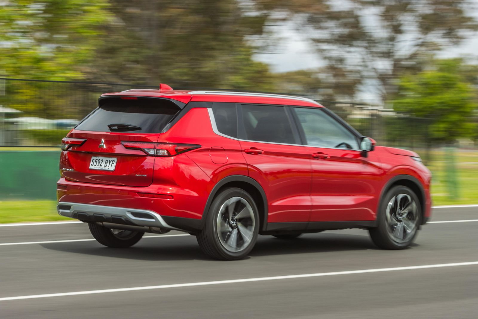 2023 Mitsubishi Outlander price and specs