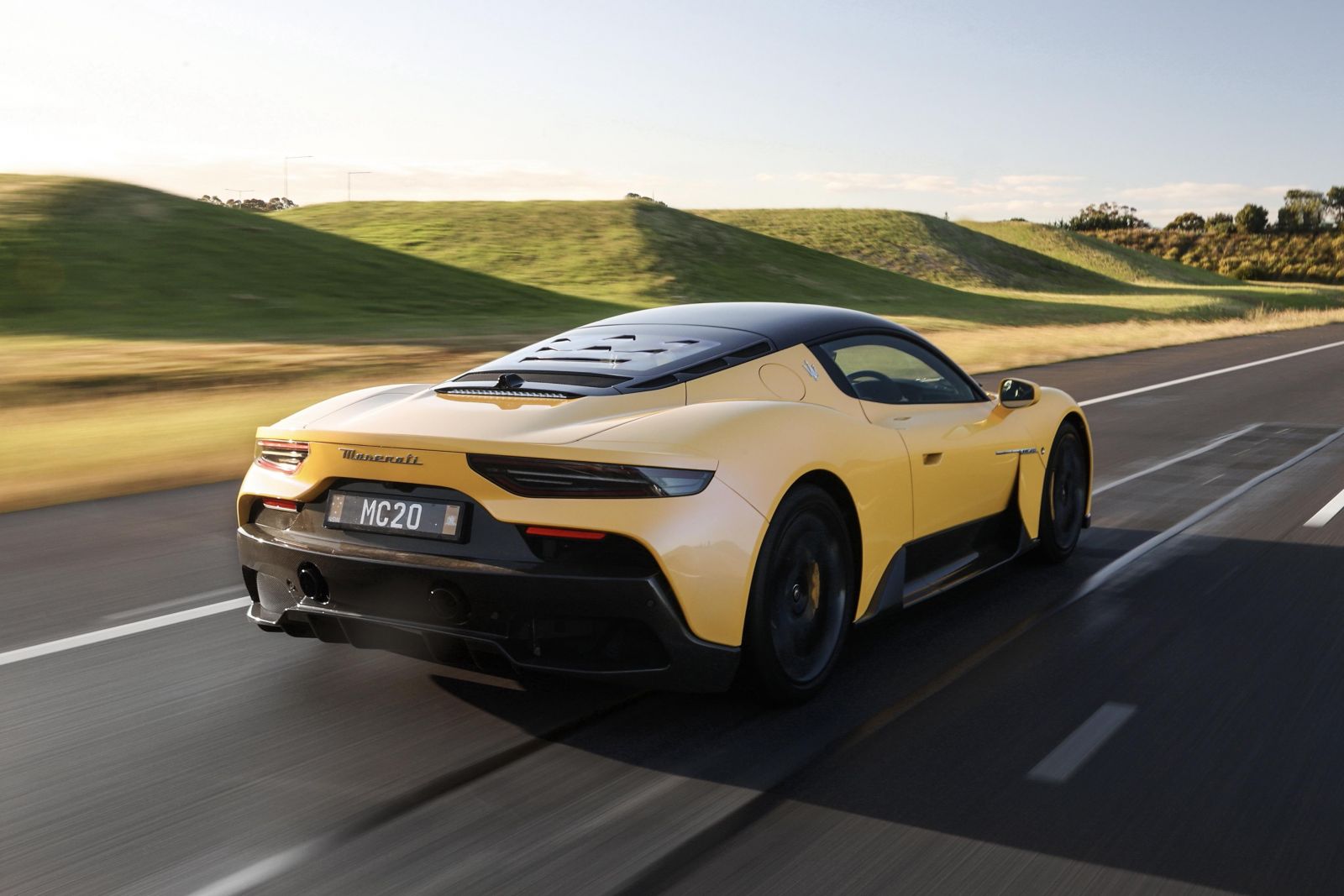 2023 Maserati MC20 and MC20 Cielo price and specs