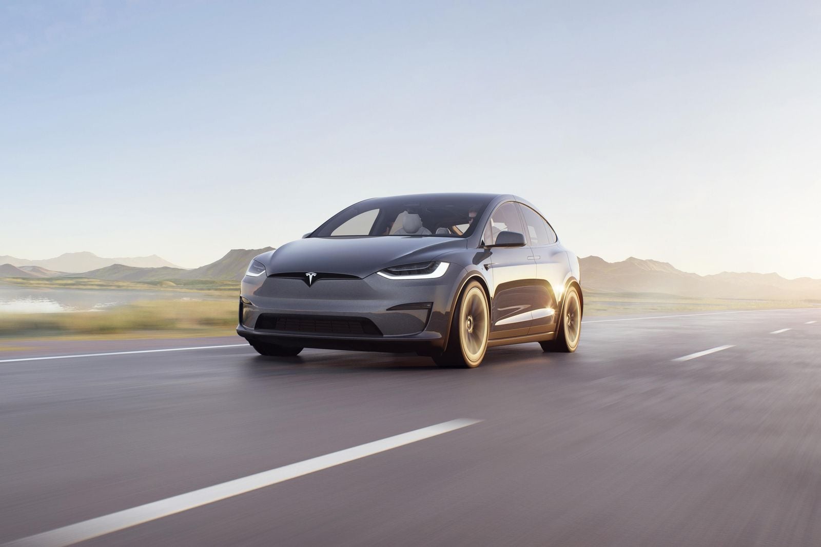 Watch this Tesla driver ignore Autopilot alerts before crash