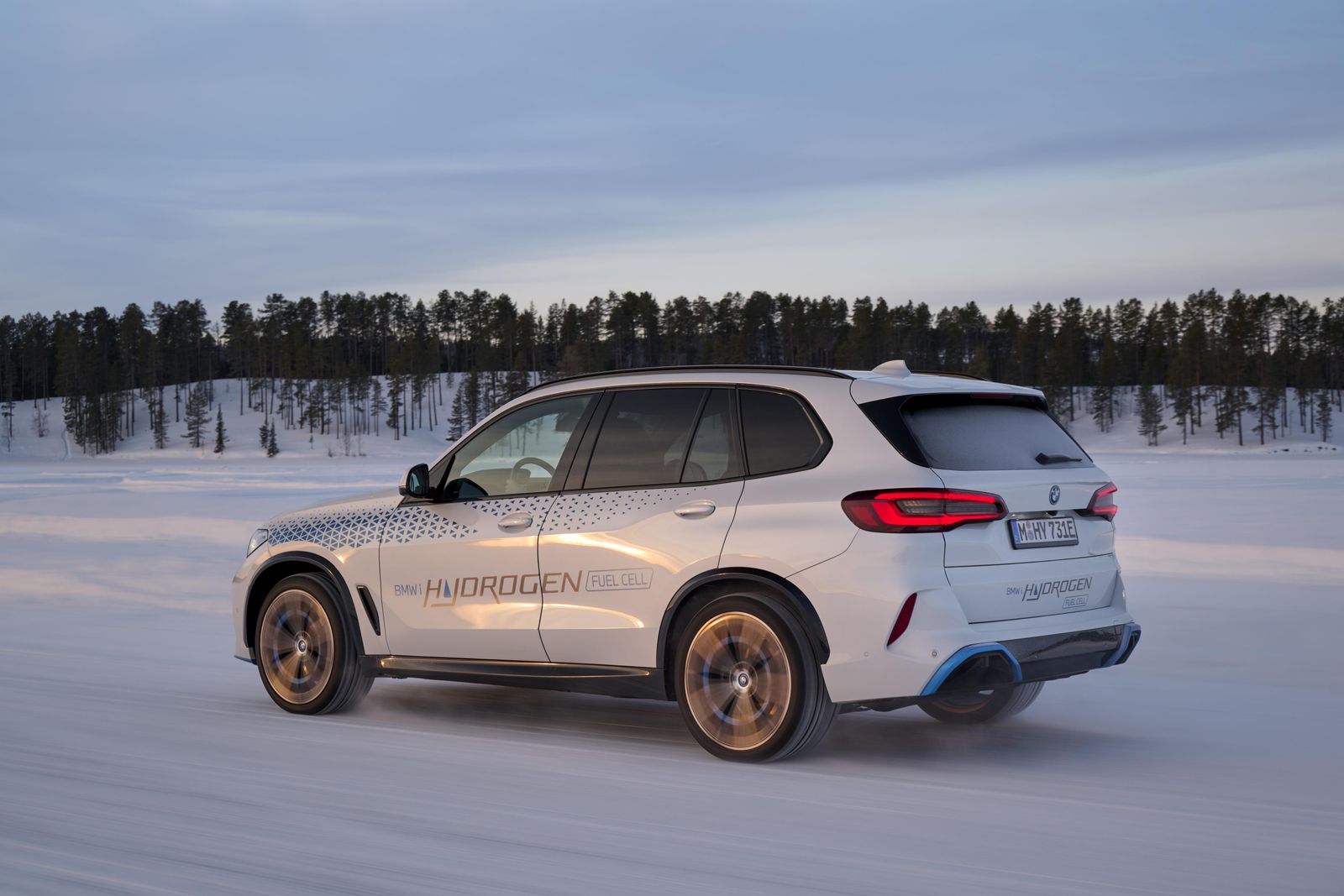 BMW boss says hydrogen vehicles will be the next trend