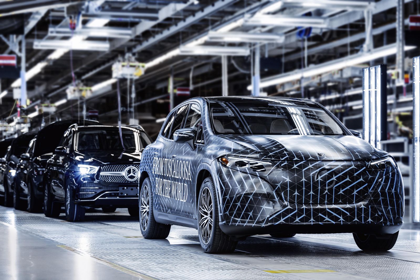 2022 Mercedes-Benz EQS SUV leaked