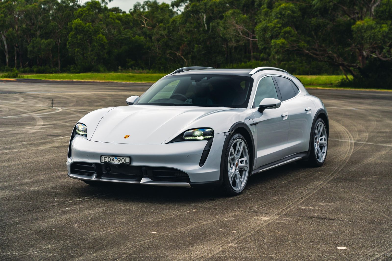 Porsche goes public, lists on Frankfurt Stock Exchange