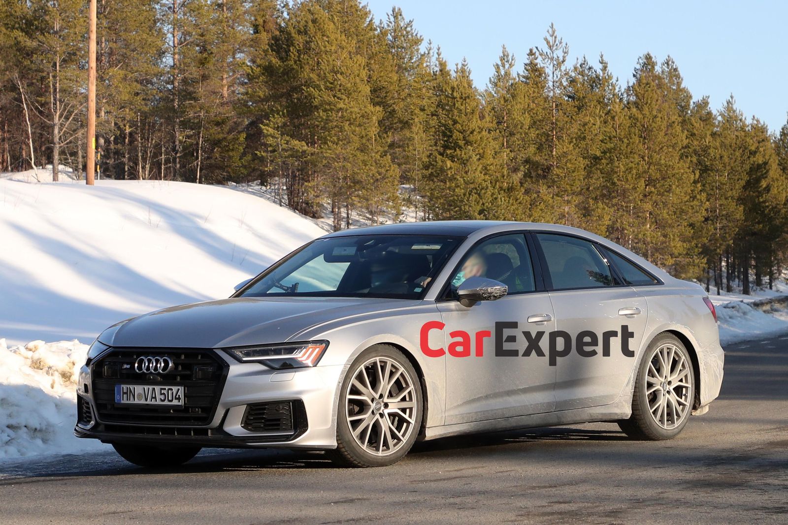 Strange 2022 Audi S6 prototype spied