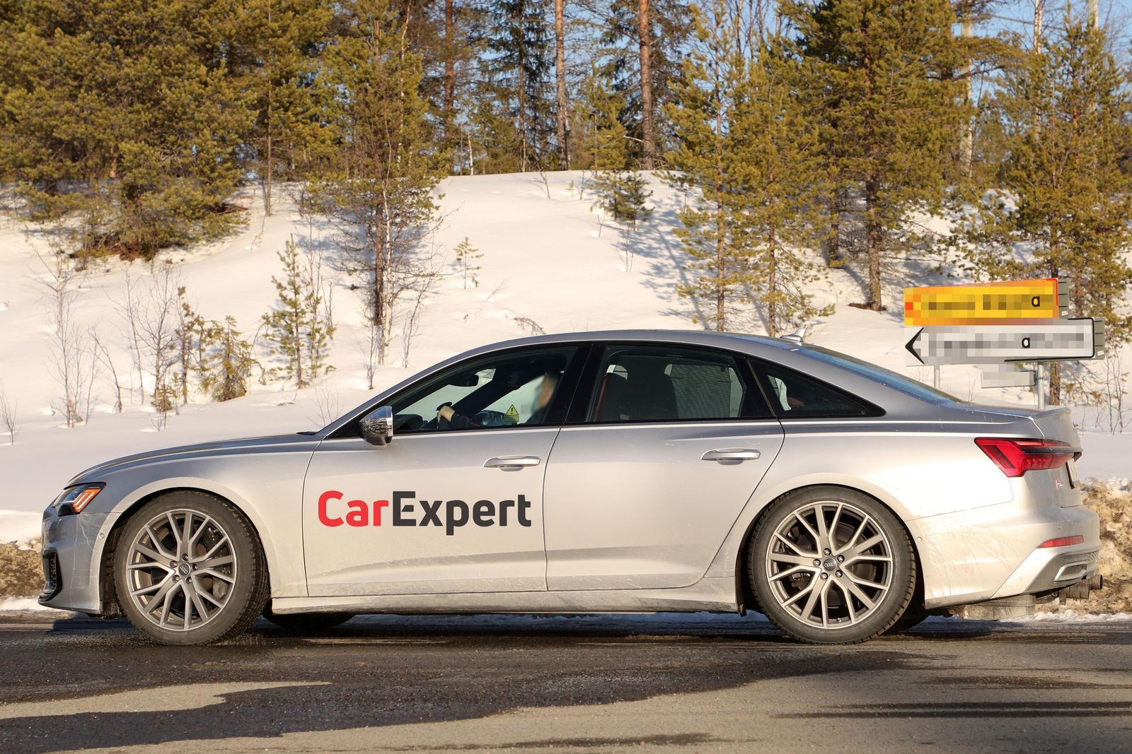 Strange 2022 Audi S6 prototype spied