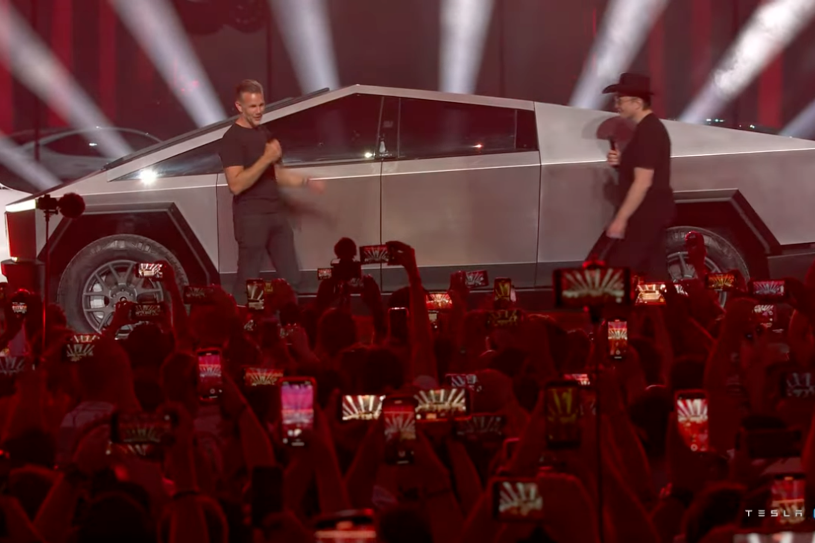 Tesla Cybertruck specs changing, production starts mid-2023