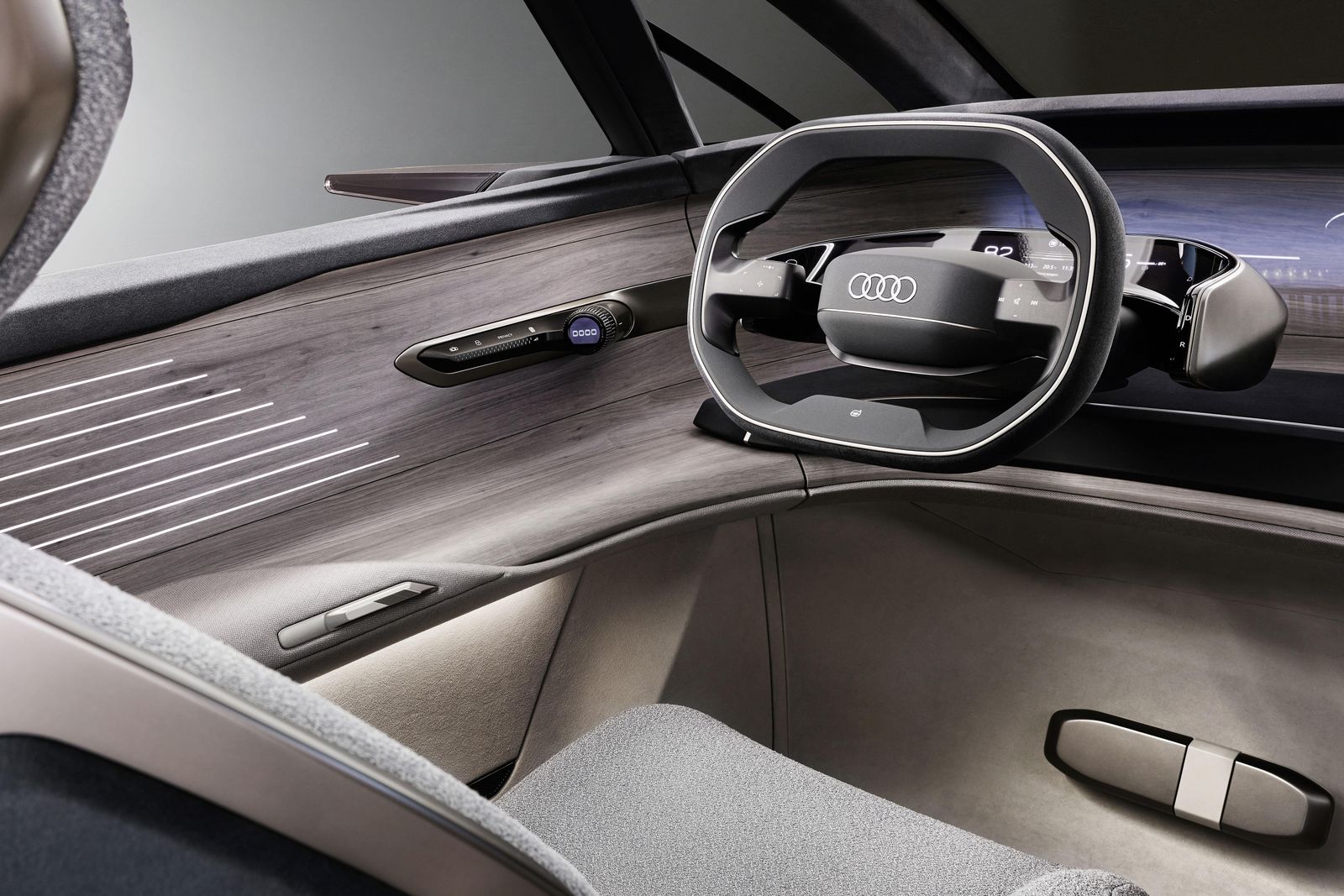 Audi Urbansphere concept unveiled